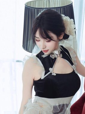 [XIUREN秀人网] 汐汐爱吃草莓图集合集下载